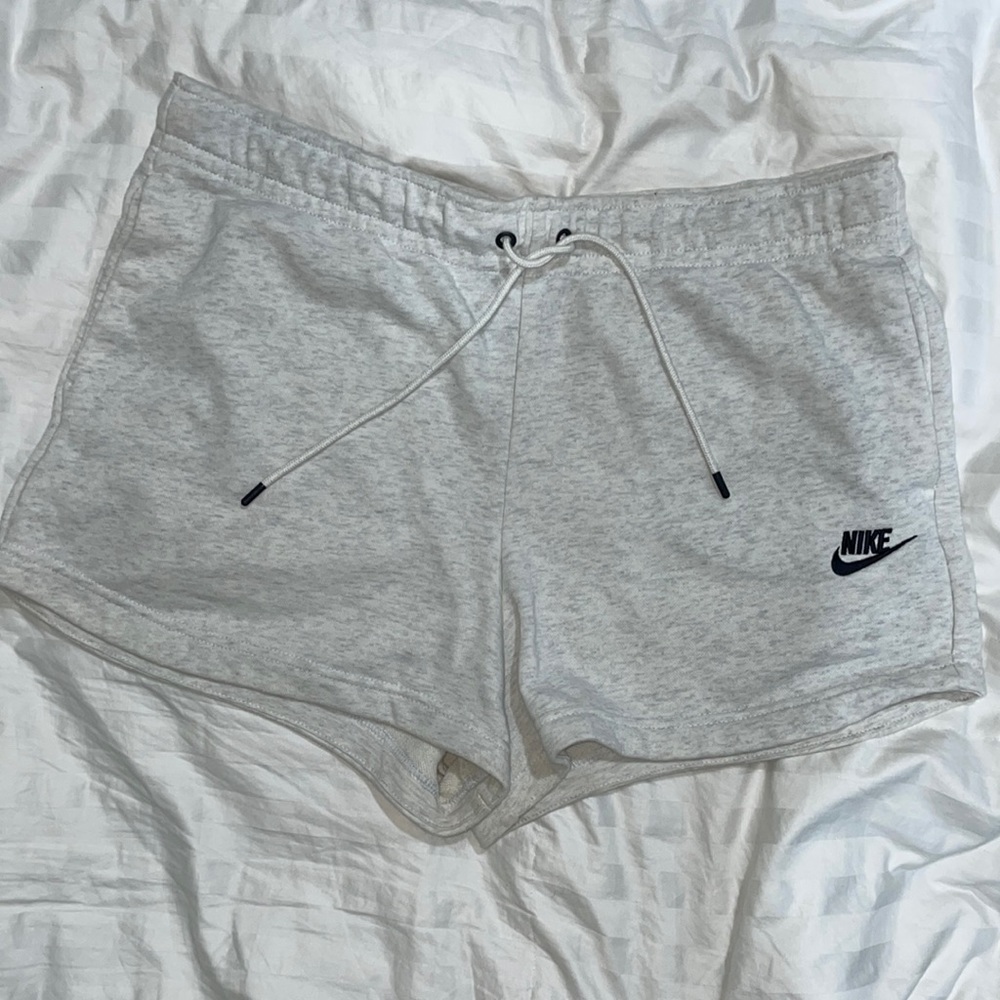 NIKE White Shorts